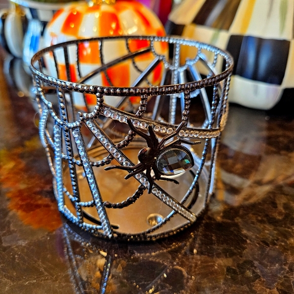 Halloween 3 Wick Candle Holder